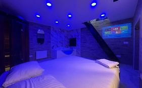 Maison Appartement Triplex Avec Jacuzzi Et Sauna