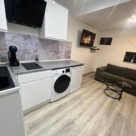 Maison Appartement Triplex Avec Jacuzzi Et Sauna Saint-Etienne  Extérieur photo